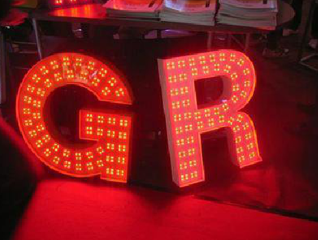 松潘LED发光字有哪些优势？